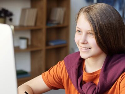 courses-8 Prenatal Yoga